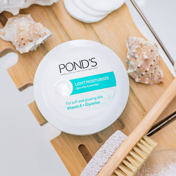 Pond’s Light Moisturiser 25 ml